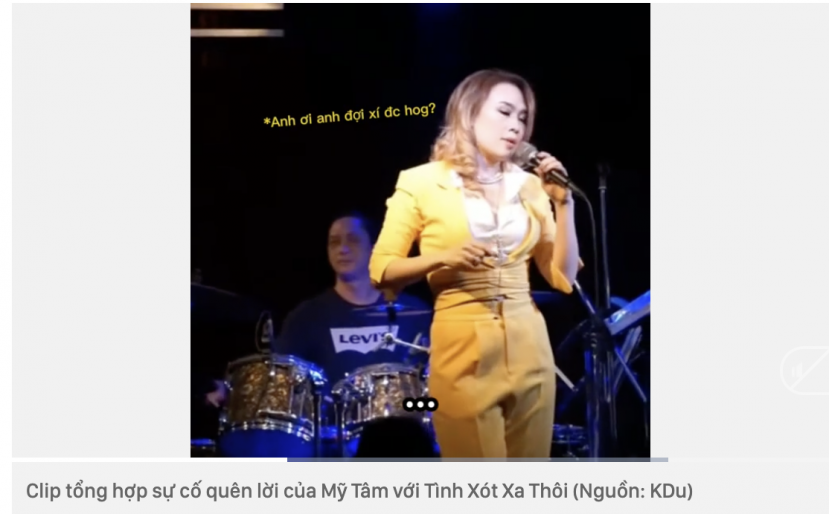 Đang quẩy nhạc sung thì quên lời. Ảnh cắt từ clip Đang quẩy nhạc sung thì quên lời. Ảnh cắt từ clip