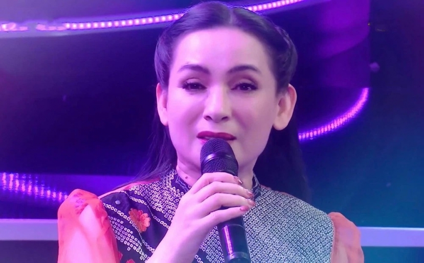 Cô ca sĩ Phi Nhung và ca khúc bất hủ một thời. Ảnh: Internet Cô ca sĩ Phi Nhung và ca khúc bất hủ một thời. Ảnh: Internet
