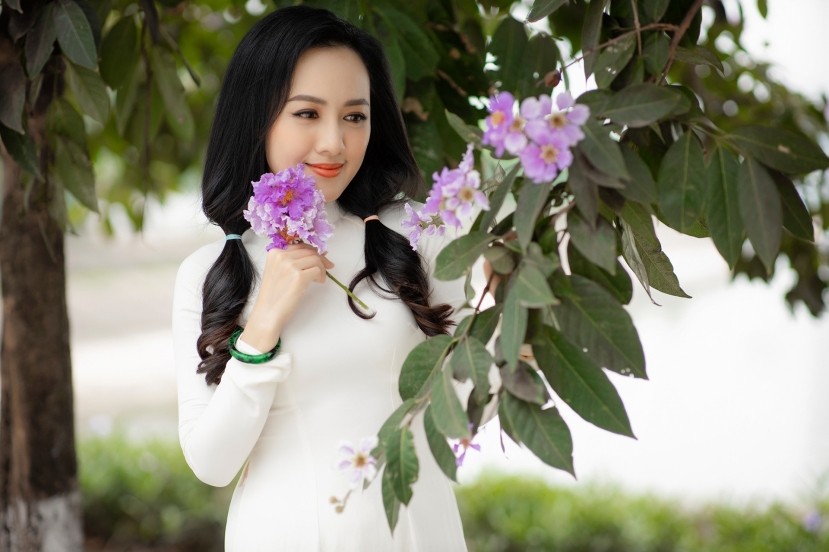 BTV Hoài Anh khoe vẻ đẹp ngổ ngáo và ma mị trong loạt ảnh mới sau ồn ào 'vạ miệng' - Ảnh 3 BTV Hoài Anh khoe vẻ đẹp ngổ ngáo và ma mị trong loạt ảnh mới sau ồn ào 'vạ miệng' - Ảnh 3
