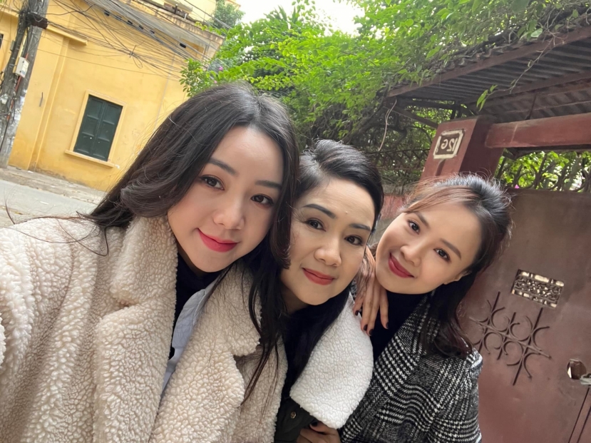 Nhan sắc thách thức thời gian của NSND Thu Hà: Không hổ danh mỹ nhân 'lá ngọc cành vàng' - Ảnh 1 Nhan sắc thách thức thời gian của NSND Thu Hà: Không hổ danh mỹ nhân 'lá ngọc cành vàng' - Ảnh 1