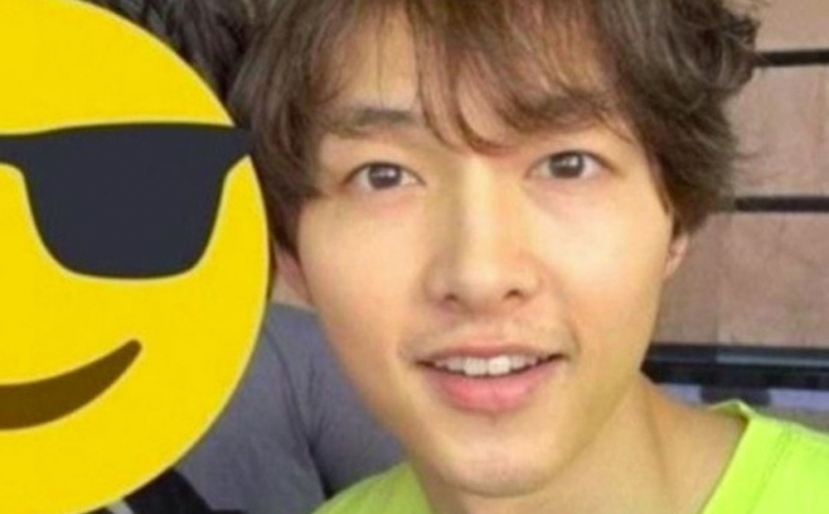 Xót xa với hình ảnh Song Joong Ki xuống mã, rụng tóc và hói đầu hậu ly hôn Song Hye Kyo - Ảnh 1 Xót xa với hình ảnh Song Joong Ki xuống mã, rụng tóc và hói đầu hậu ly hôn Song Hye Kyo - Ảnh 1