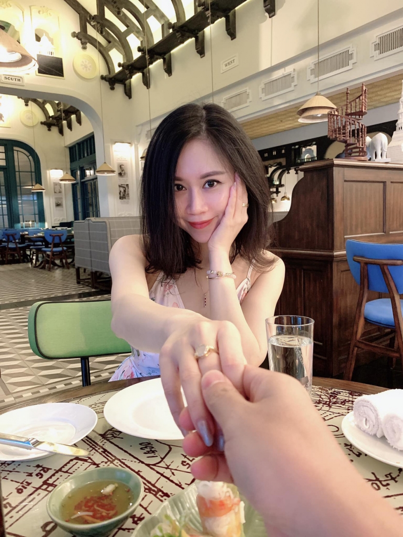 Hình ảnh đầy ngọt ngào của Tuấn Tú và bà xã vào dịp lễ tình nhân mới đây. Ảnh: Internet Hình ảnh đầy ngọt ngào của Tuấn Tú và bà xã vào dịp lễ tình nhân mới đây. Ảnh: Internet