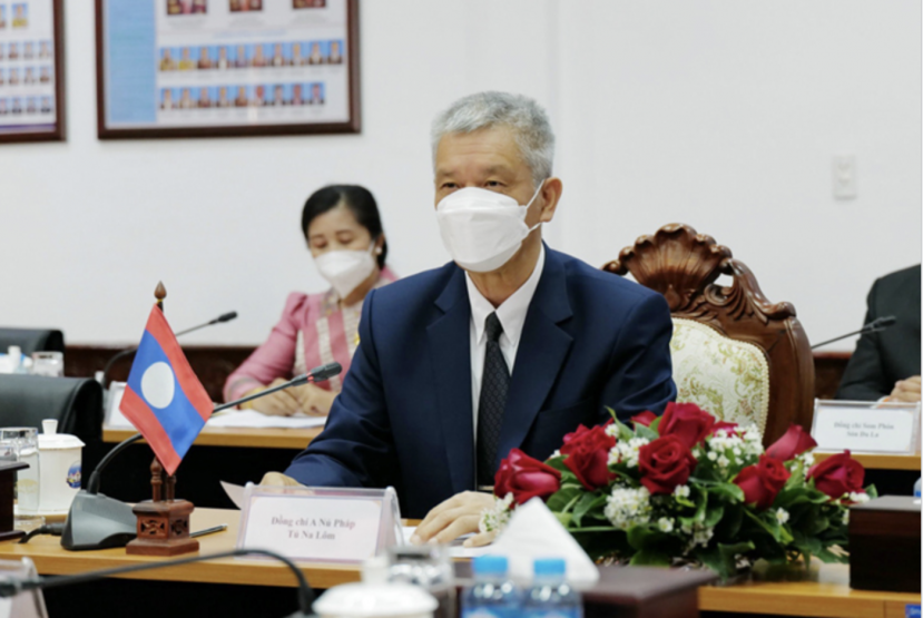 Bí thư Thành ủy Viêng Chăn Anouphap Tounalom phát biểu tại cuộc hội đàm Bí thư Thành ủy Viêng Chăn Anouphap Tounalom phát biểu tại cuộc hội đàm