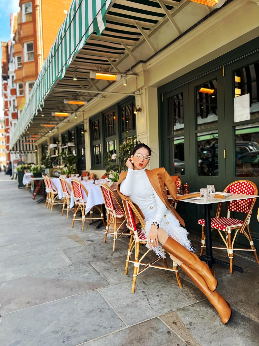 Lệ Quyên bất ngờ chia sẻ về nghịch lý khi yêu sau đổ vỡ hôn nhân - Ảnh 4 Lệ Quyên bất ngờ chia sẻ về nghịch lý khi yêu sau đổ vỡ hôn nhân - Ảnh 4