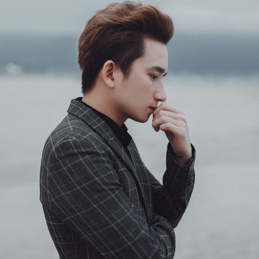 Phan Mạnh Quỳnh không khỏi ngán ngẩm chuyện nghệ sĩ 'hát chùa' trở thành xu hướng hiện nay. Ảnh: Internet Phan Mạnh Quỳnh không khỏi ngán ngẩm chuyện nghệ sĩ 'hát chùa' trở thành xu hướng hiện nay. Ảnh: Internet