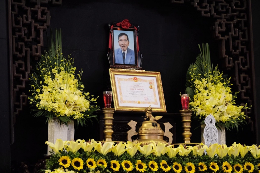 Chỉ trong vòng chưa đầy 1 tháng, Hà Nội tiễn đưa 3 gương mặt nghệ sĩ lớn, 3 người Hà Nội. Ảnh: TT Chỉ trong vòng chưa đầy 1 tháng, Hà Nội tiễn đưa 3 gương mặt nghệ sĩ lớn, 3 người Hà Nội. Ảnh: TT