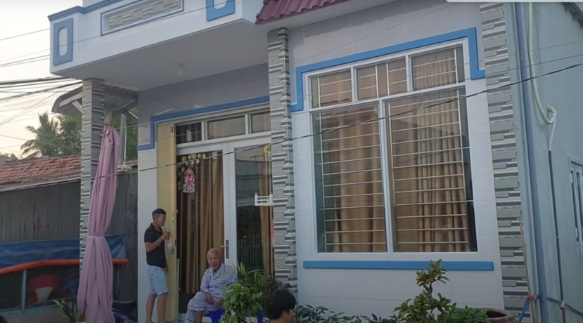 'Thánh sún' được Ngô Kiến Huy nâng đỡ vừa lên chức giám đốc đã lộ cơ ngơi hoành tráng 'Thánh sún' được Ngô Kiến Huy nâng đỡ vừa lên chức giám đốc đã lộ cơ ngơi hoành tráng