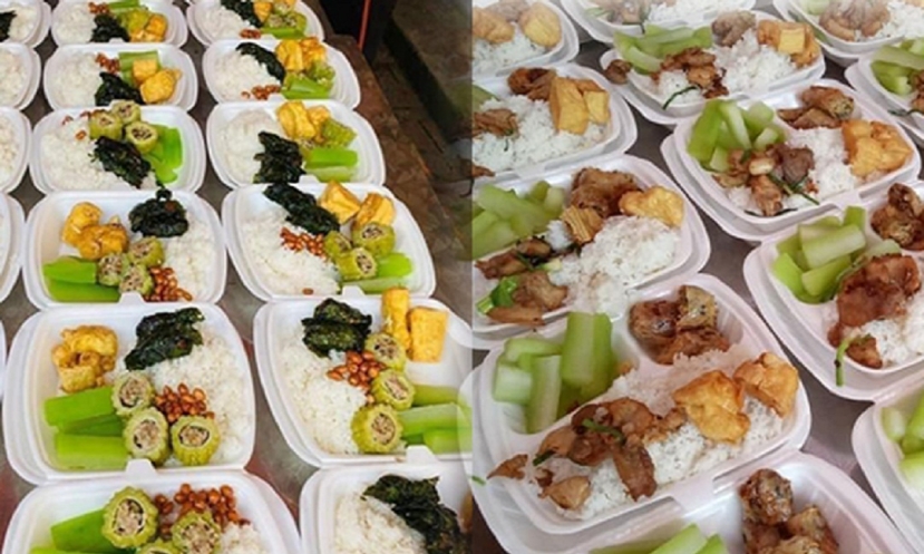Đội ngũ hậu cần nấu cơm bằng cả tấm lòng của mình. Vì vậy, nếu không giúp được gì thì cũng đừng buông lời cay đắng. Ảnh: FB Đội ngũ hậu cần nấu cơm bằng cả tấm lòng của mình. Vì vậy, nếu không giúp được gì thì cũng đừng buông lời cay đắng. Ảnh: FB