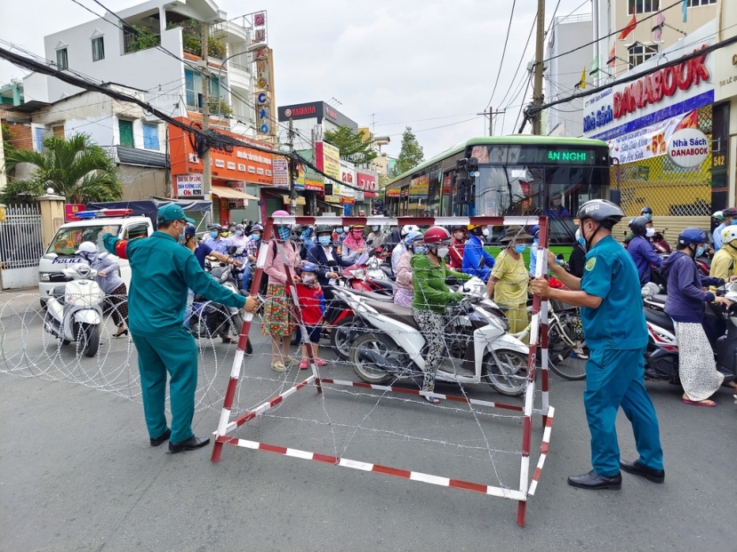 Tùy theo mức độ nguy cơ khu vực, thành phố sẽ quyết định áp dụng các chỉ thị cụ thể. Ảnh: TT Tùy theo mức độ nguy cơ khu vực, thành phố sẽ quyết định áp dụng các chỉ thị cụ thể. Ảnh: TT