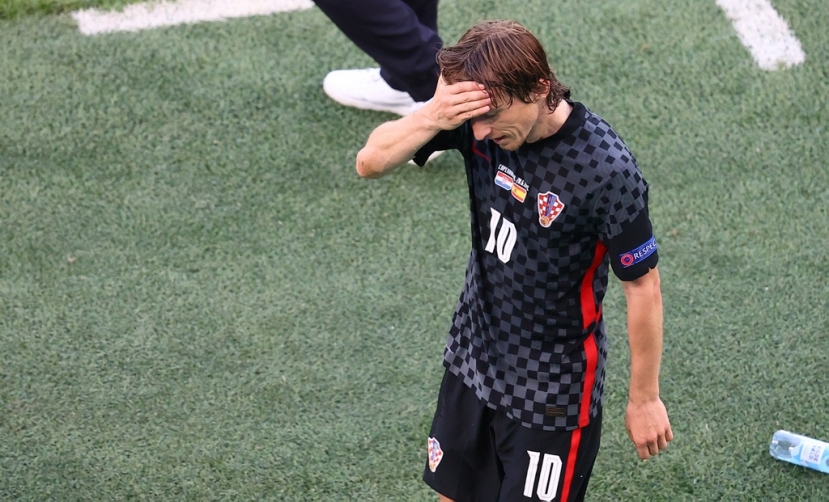 Modric có thể thất vọng nhưng anh và tuyển Croatia hoàn toàn ngẩng cao đầu rời cuộc chơi. ĐT Á quân World Cup 2018 đã chiến đấu tới phút cuối cùng, khiến Tây Ban Nha thực sự sống trong sợ hãi. Modric có thể thất vọng nhưng anh và tuyển Croatia hoàn toàn ngẩng cao đầu rời cuộc chơi. ĐT Á quân World Cup 2018 đã chiến đấu tới phút cuối cùng, khiến Tây Ban Nha thực sự sống trong sợ hãi.