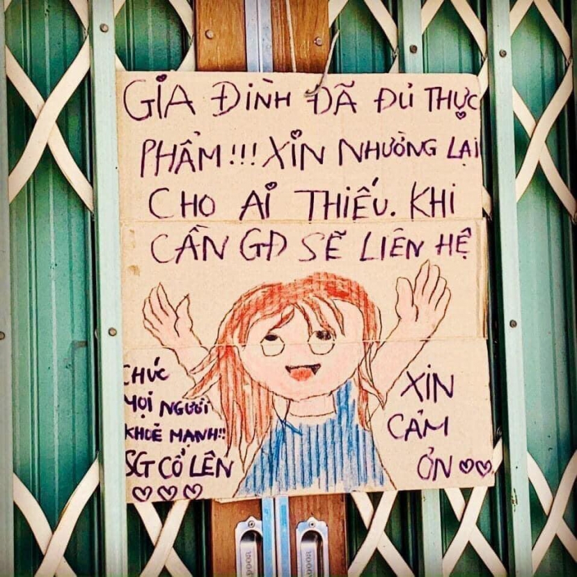Tấm biển đáng yêu trước cửa nhà dân ở Sài Gòn, nội dung khiến nhiều người khen ngợi Tấm biển đáng yêu trước cửa nhà dân ở Sài Gòn, nội dung khiến nhiều người khen ngợi