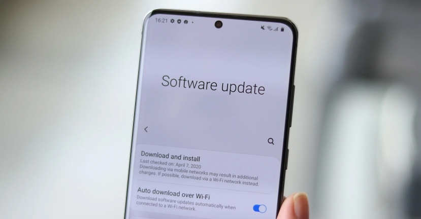 Người dùng Samsung nên cập nhật điện thoại ngay lập tức. Người dùng Samsung nên cập nhật điện thoại ngay lập tức.