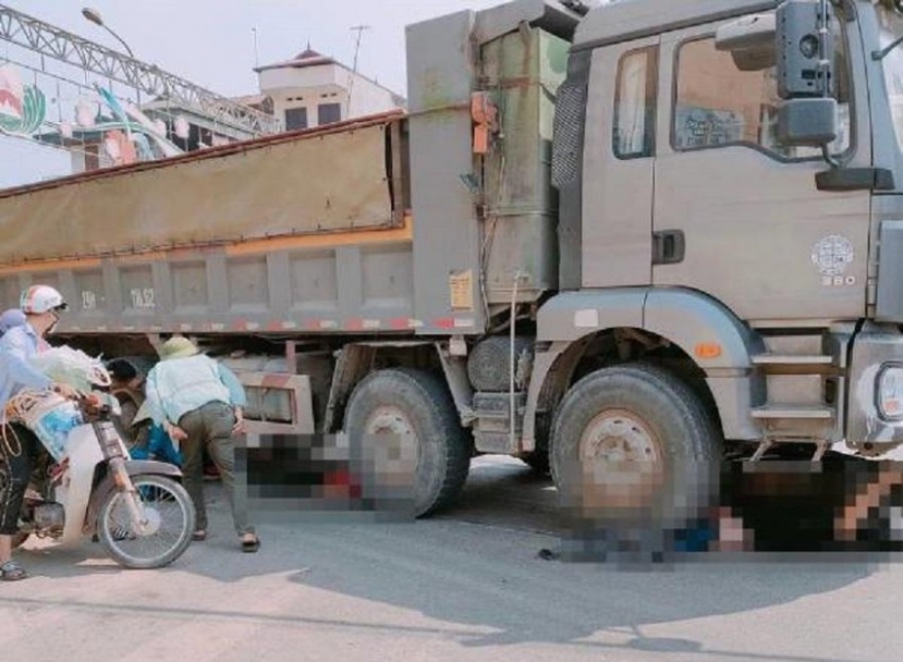 Hiện trường vụ tai nạn thương tâm. Ảnh: FB Hiện trường vụ tai nạn thương tâm. Ảnh: FB