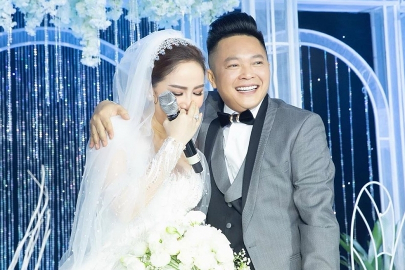 Bảo Thy là một trong những sao Việt có cuộc sống hôn nhân hiện tại khá hạnh phúc... Bảo Thy là một trong những sao Việt có cuộc sống hôn nhân hiện tại khá hạnh phúc...