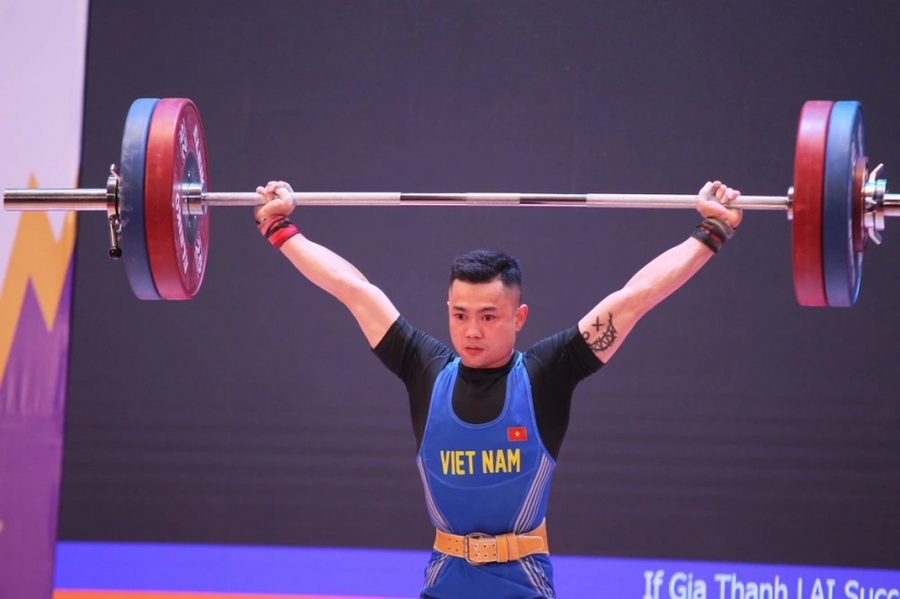 Gia Thành phá kỷ lục SEA Games cử đẩy (148 kg) và tổng cử với 268 kg (kỷ lục cũ 264 kg) cũng của chính anh. Ảnh: TTT Gia Thành phá kỷ lục SEA Games cử đẩy (148 kg) và tổng cử với 268 kg (kỷ lục cũ 264 kg) cũng của chính anh. Ảnh: TTT