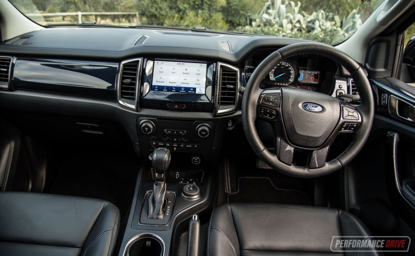 Cận cảnh Ford Everest Sport phiên bản thể thao quyết cạnh tranh cùng Fortuner và Santa Fe - Ảnh 4 Cận cảnh Ford Everest Sport phiên bản thể thao quyết cạnh tranh cùng Fortuner và Santa Fe - Ảnh 4