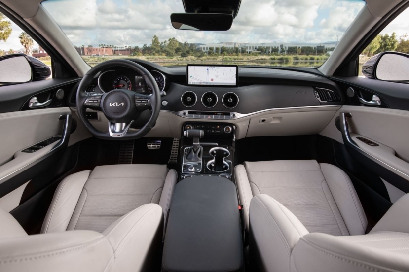 Nội thất ấn tượng bên trong chiếc Kia Stinger 2022 Nội thất ấn tượng bên trong chiếc Kia Stinger 2022