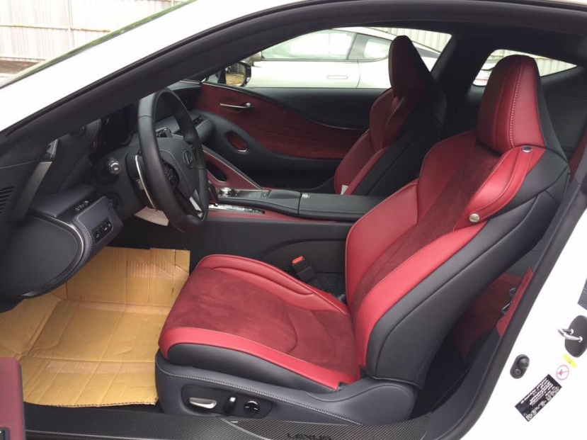 Mới lăn bánh hơn 1300 km Lexus LC 500H độc nhất được rao bán với giá không ngờ, xe có gì đặt biệt - Ảnh 6 Mới lăn bánh hơn 1300 km Lexus LC 500H độc nhất được rao bán với giá không ngờ, xe có gì đặt biệt - Ảnh 6