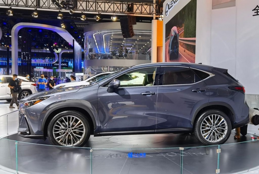 Lexus NX 2022 mới ra mắt tại Trung Quốc: Gần như hoàn hảo nếu không vì một thiếu sót duy nhất - Ảnh 4 Lexus NX 2022 mới ra mắt tại Trung Quốc: Gần như hoàn hảo nếu không vì một thiếu sót duy nhất - Ảnh 4