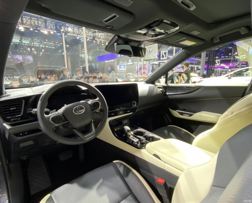 Lexus NX 2022 mới ra mắt tại Trung Quốc: Gần như hoàn hảo nếu không vì một thiếu sót duy nhất - Ảnh 3 Lexus NX 2022 mới ra mắt tại Trung Quốc: Gần như hoàn hảo nếu không vì một thiếu sót duy nhất - Ảnh 3