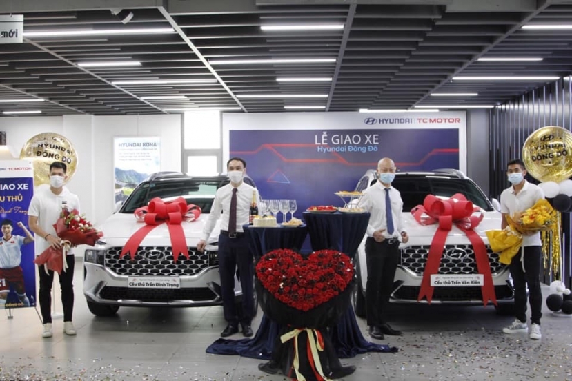 Bảng giá Hyundai Santa Fe tháng 7/2021: Món hàng hot nhất trong phân khúc SUV 7 chỗ - Ảnh 6 Bảng giá Hyundai Santa Fe tháng 7/2021: Món hàng hot nhất trong phân khúc SUV 7 chỗ - Ảnh 6