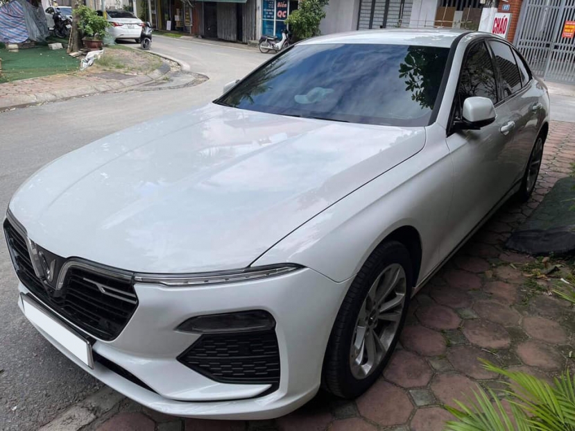 VinFast Lux A2.0 chạy lướt bán lại giá bất ngờ, chủ xe không ngần ngại tiết lộ lý do - Ảnh 2 VinFast Lux A2.0 chạy lướt bán lại giá bất ngờ, chủ xe không ngần ngại tiết lộ lý do - Ảnh 2