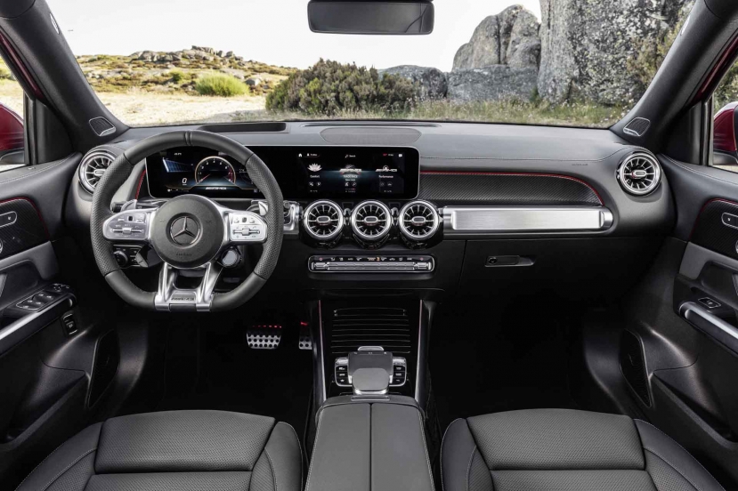 Mercedes-AMG GLB 35 4MATIC chốt giá bán tại Việt Nam, dẫn đầu phân khúc SUV 7 chỗ - Ảnh 4 Mercedes-AMG GLB 35 4MATIC chốt giá bán tại Việt Nam, dẫn đầu phân khúc SUV 7 chỗ - Ảnh 4