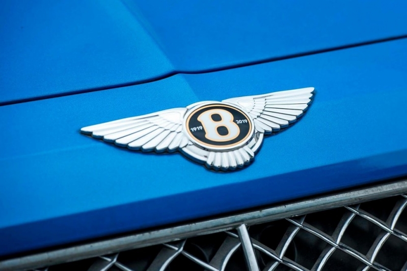 Xót xa Bentley Bentayga V8 đẹp không tì vết chịu cảnh ‘đắp chiếu’ vài năm trời tại cảng Hải Phòng - Ảnh 5 Xót xa Bentley Bentayga V8 đẹp không tì vết chịu cảnh ‘đắp chiếu’ vài năm trời tại cảng Hải Phòng - Ảnh 5
