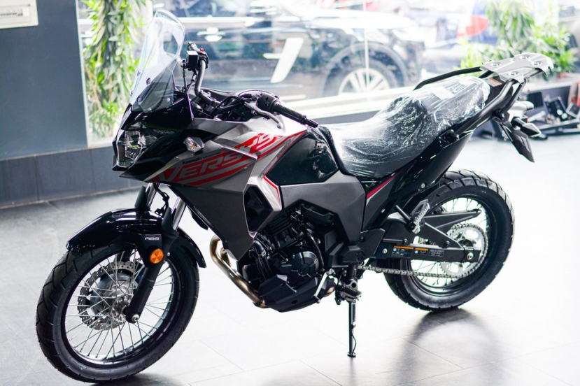 Khó mua SH 350i vì chênh giá, Vespa, Yamaha YZF-R3 hay Honda CB300R rất nhiều lựa chọn đáng cân nhắc - Ảnh 10 Khó mua SH 350i vì chênh giá, Vespa, Yamaha YZF-R3 hay Honda CB300R rất nhiều lựa chọn đáng cân nhắc - Ảnh 10