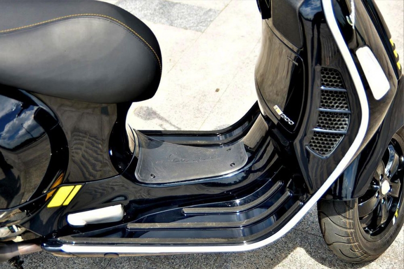 Khó mua SH 350i vì chênh giá, Vespa, Yamaha YZF-R3 hay Honda CB300R rất nhiều lựa chọn đáng cân nhắc - Ảnh 3 Khó mua SH 350i vì chênh giá, Vespa, Yamaha YZF-R3 hay Honda CB300R rất nhiều lựa chọn đáng cân nhắc - Ảnh 3