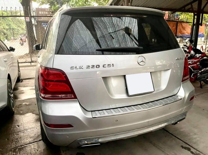 Mercedes-Benz GLK 8 năm tuổi bán lại giá hời, chủ xe mạnh dạn tuyên bố ‘xe hiếm, siêu tiết kiệm xăng’ - Ảnh 3 Mercedes-Benz GLK 8 năm tuổi bán lại giá hời, chủ xe mạnh dạn tuyên bố ‘xe hiếm, siêu tiết kiệm xăng’ - Ảnh 3
