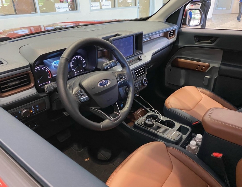 Ford Maverick đã xuất hiện tại đại lý: Chiêm ngưỡng mẫu bán tải cực hot gây sốt nhiều tháng qua - Ảnh 6 Ford Maverick đã xuất hiện tại đại lý: Chiêm ngưỡng mẫu bán tải cực hot gây sốt nhiều tháng qua - Ảnh 6
