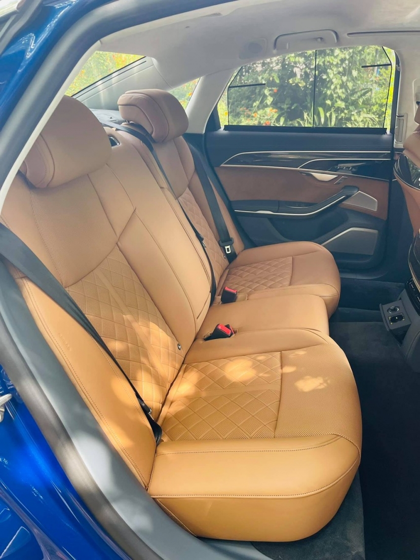 Cận cảnh Audi S8 thế hệ mới đầu tiên tại Việt Nam: Xe sang thỏa mãn đam mê tốc độ - Ảnh 8 Cận cảnh Audi S8 thế hệ mới đầu tiên tại Việt Nam: Xe sang thỏa mãn đam mê tốc độ - Ảnh 8