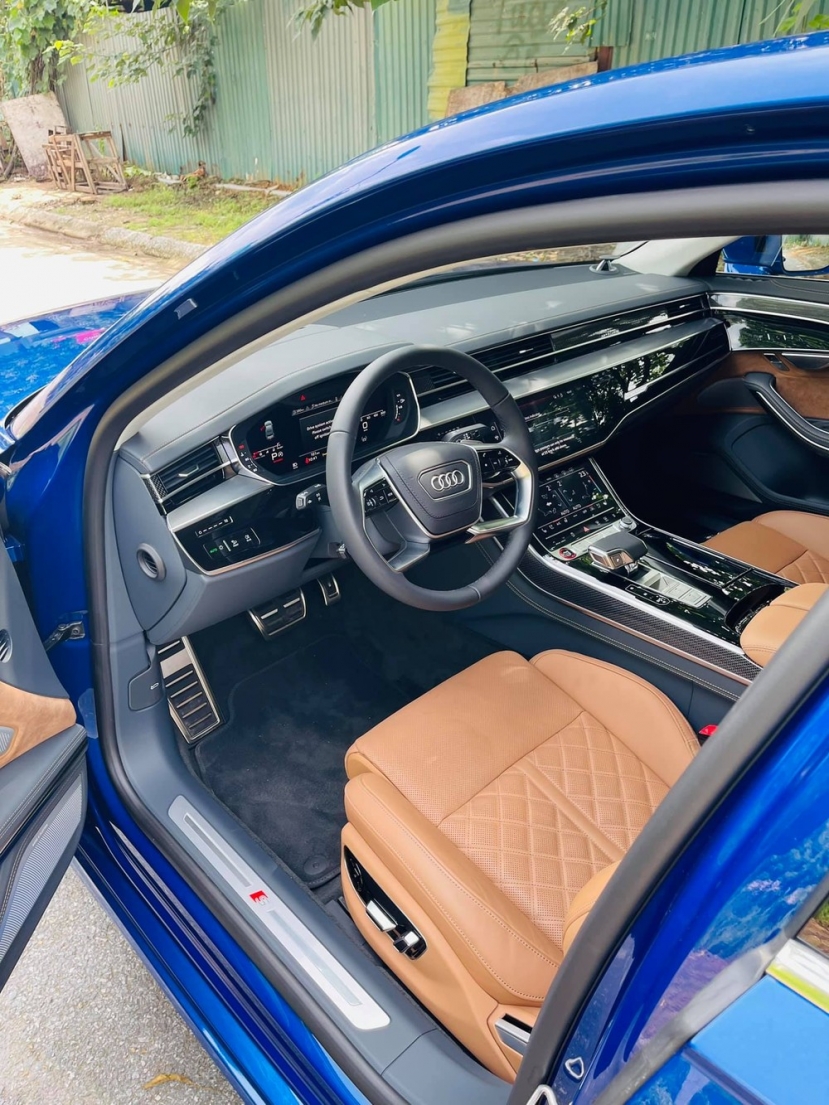Cận cảnh Audi S8 thế hệ mới đầu tiên tại Việt Nam: Xe sang thỏa mãn đam mê tốc độ - Ảnh 6 Cận cảnh Audi S8 thế hệ mới đầu tiên tại Việt Nam: Xe sang thỏa mãn đam mê tốc độ - Ảnh 6