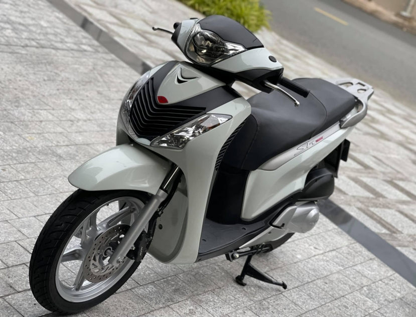 Honda SH 150i cũ rao bán giá 1 tỷ đồng, xe tìm được chủ mới chỉ sau 4 ngày - Ảnh 2 Honda SH 150i cũ rao bán giá 1 tỷ đồng, xe tìm được chủ mới chỉ sau 4 ngày - Ảnh 2
