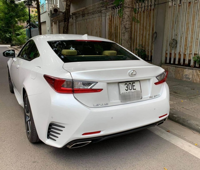 Lexus RC 200t qua sử dụng giảm giá hơn 1 tỷ đồng, chủ cũ rao bán sau 4 năm đồng hành - Ảnh 6 Lexus RC 200t qua sử dụng giảm giá hơn 1 tỷ đồng, chủ cũ rao bán sau 4 năm đồng hành - Ảnh 6