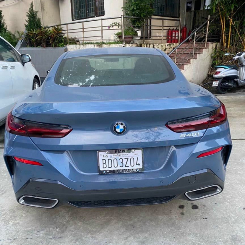 Cận cảnh xe sang 2 cửa BMW 8-Series Coupe đầu tiên vừa về đến Việt Nam - Ảnh 3 Cận cảnh xe sang 2 cửa BMW 8-Series Coupe đầu tiên vừa về đến Việt Nam - Ảnh 3