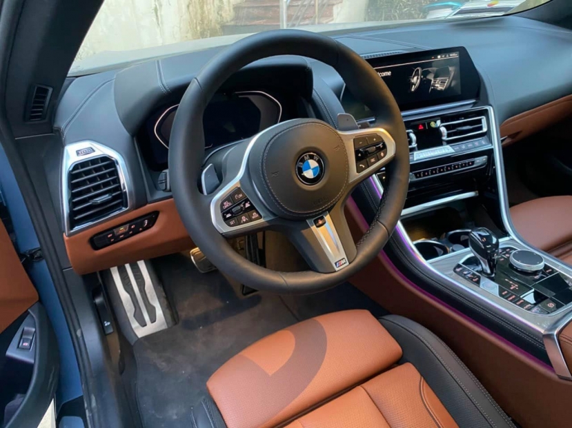 Cận cảnh xe sang 2 cửa BMW 8-Series Coupe đầu tiên vừa về đến Việt Nam - Ảnh 4 Cận cảnh xe sang 2 cửa BMW 8-Series Coupe đầu tiên vừa về đến Việt Nam - Ảnh 4