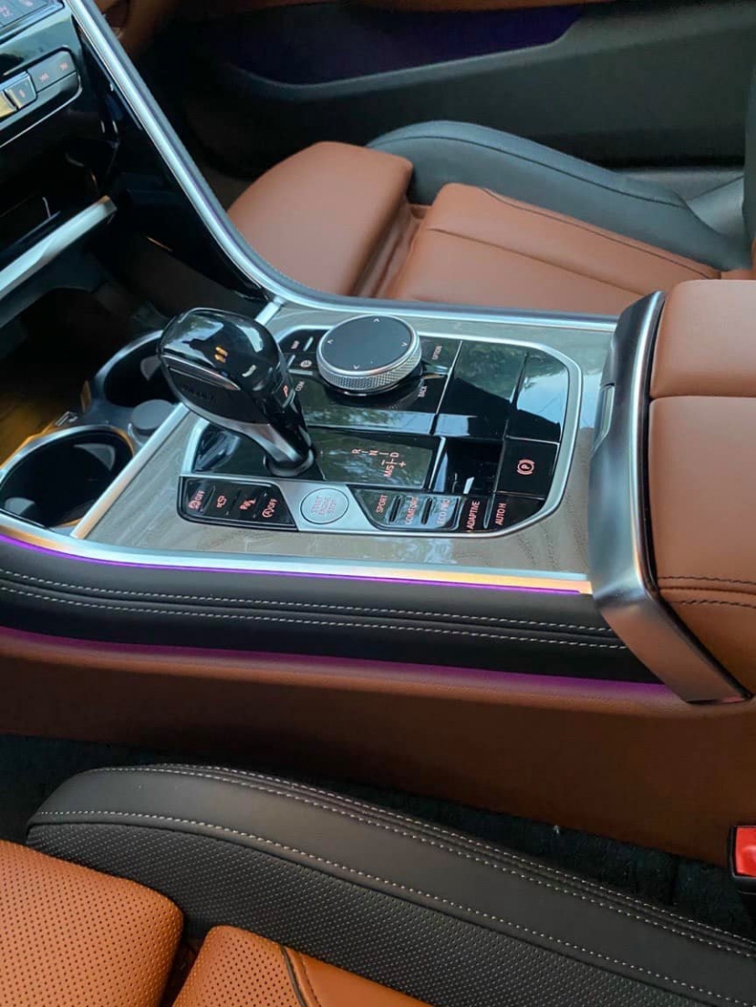 Cận cảnh xe sang 2 cửa BMW 8-Series Coupe đầu tiên vừa về đến Việt Nam - Ảnh 5 Cận cảnh xe sang 2 cửa BMW 8-Series Coupe đầu tiên vừa về đến Việt Nam - Ảnh 5