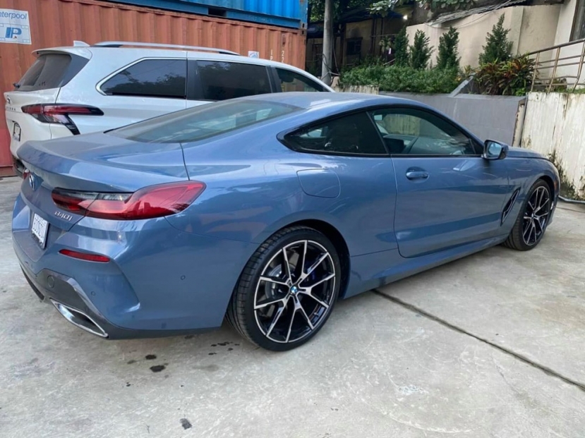 Cận cảnh xe sang 2 cửa BMW 8-Series Coupe đầu tiên vừa về đến Việt Nam - Ảnh 6 Cận cảnh xe sang 2 cửa BMW 8-Series Coupe đầu tiên vừa về đến Việt Nam - Ảnh 6