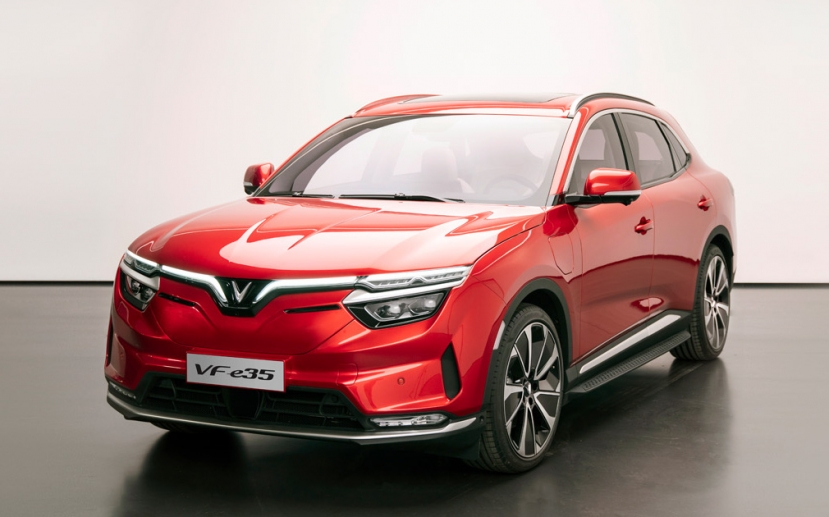 Cận cảnh VinFast VF e35 vừa chính thức ra mắt: Đa dạng công nghệ, kỳ vọng cạnh tranh Mercedes-Benz GLC - Ảnh 3 Cận cảnh VinFast VF e35 vừa chính thức ra mắt: Đa dạng công nghệ, kỳ vọng cạnh tranh Mercedes-Benz GLC - Ảnh 3