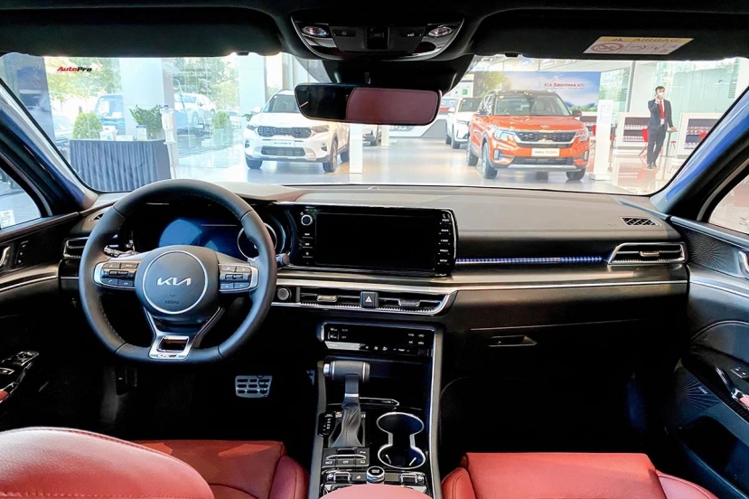 Cận cảnh Kia K5 bản cao cấp: Trang bị, giá bán đều ăn đứt Toyota Camry - Ảnh 8 Cận cảnh Kia K5 bản cao cấp: Trang bị, giá bán đều ăn đứt Toyota Camry - Ảnh 8
