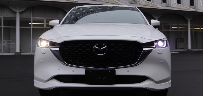 Cận cảnh Mazda CX-5 2022, mẫu CUV được đông đảo khách Việt ngóng chờ - Ảnh 2 Cận cảnh Mazda CX-5 2022, mẫu CUV được đông đảo khách Việt ngóng chờ - Ảnh 2