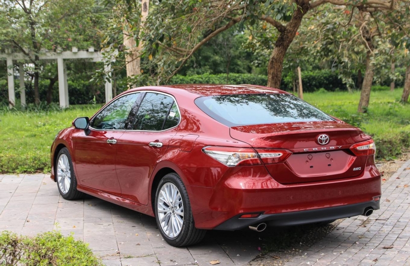 Đại lý xả hàng Toyota Camry đời cũ, giá giảm sâu chạm đáy thấp chưa từng có - Ảnh 2 Đại lý xả hàng Toyota Camry đời cũ, giá giảm sâu chạm đáy thấp chưa từng có - Ảnh 2