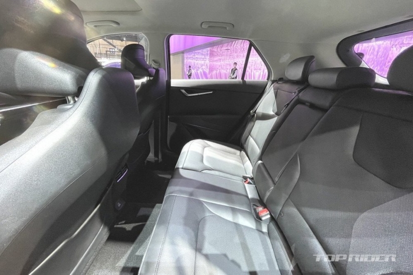 Xem trước SUV siêu tiết kiệm Kia Niro 2022, cạnh tranh quyết liệt cùng VinFast 34 - Ảnh 7 Xem trước SUV siêu tiết kiệm Kia Niro 2022, cạnh tranh quyết liệt cùng VinFast 34 - Ảnh 7