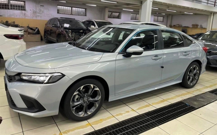 Honda Civic 2022 giảm giá 40 triệu đồng, trực tiếp ‘đe nẹt’ Toyota Corolla Altis - Ảnh 3 Honda Civic 2022 giảm giá 40 triệu đồng, trực tiếp ‘đe nẹt’ Toyota Corolla Altis - Ảnh 3
