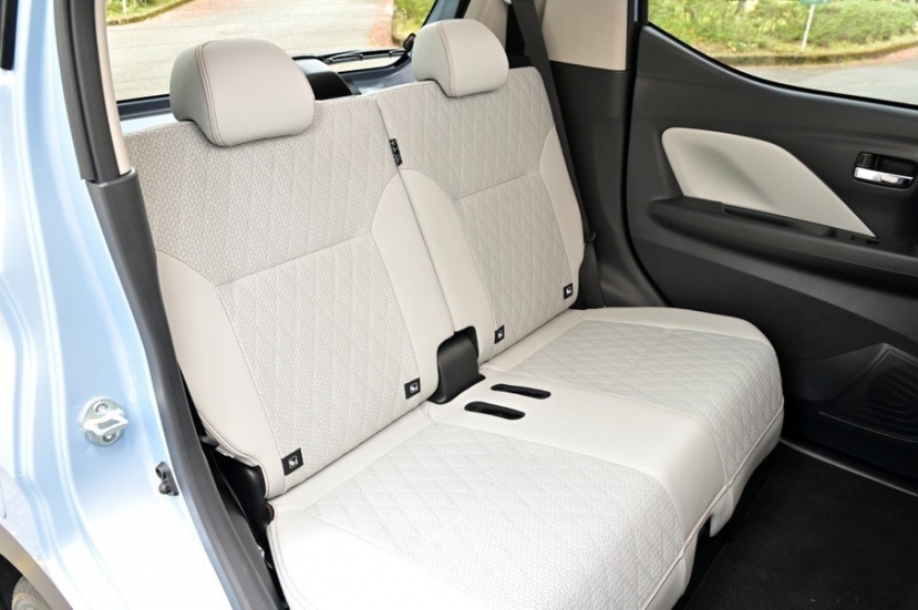 Mitsubishi ra mắt mẫu xe điện cỡ nhỏ, giá chỉ hơn 300 triệu - Ảnh 4 Mitsubishi ra mắt mẫu xe điện cỡ nhỏ, giá chỉ hơn 300 triệu - Ảnh 4