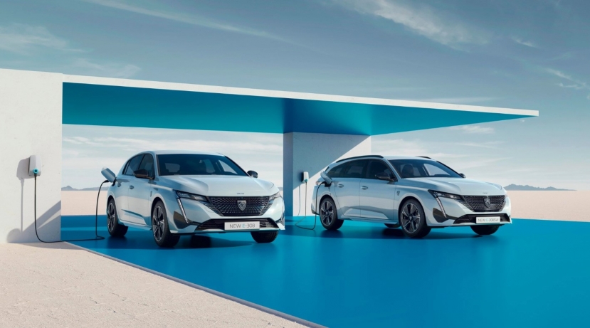 Peugeot 308 phiên bản chạy điện ra mắt với thiết kế long lanh, động cơ mạnh mẽ - Ảnh 1 Peugeot 308 phiên bản chạy điện ra mắt với thiết kế long lanh, động cơ mạnh mẽ - Ảnh 1