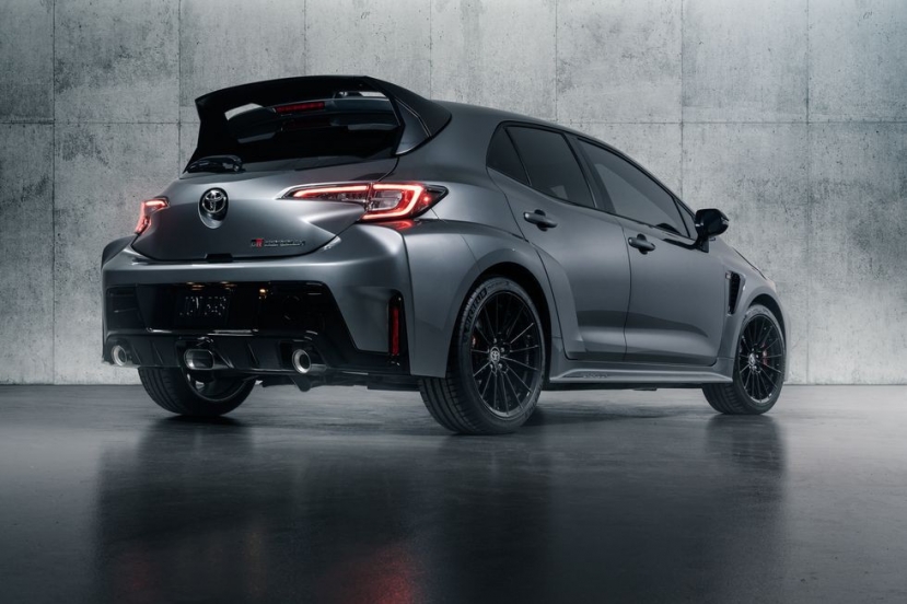 Toyota GR Corolla cỡ nhỏ nhưng sở hữu động cơ siêu mạnh - Ảnh 4 Toyota GR Corolla cỡ nhỏ nhưng sở hữu động cơ siêu mạnh - Ảnh 4