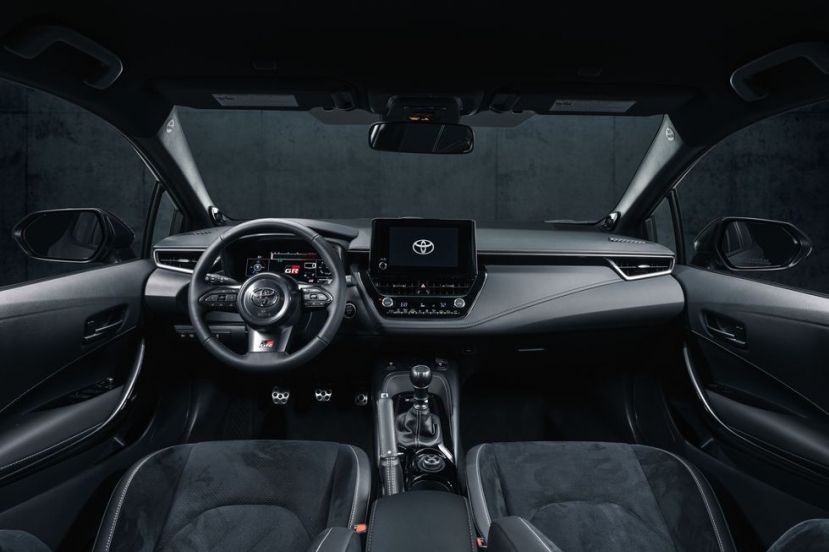 Toyota GR Corolla cỡ nhỏ nhưng sở hữu động cơ siêu mạnh - Ảnh 3 Toyota GR Corolla cỡ nhỏ nhưng sở hữu động cơ siêu mạnh - Ảnh 3